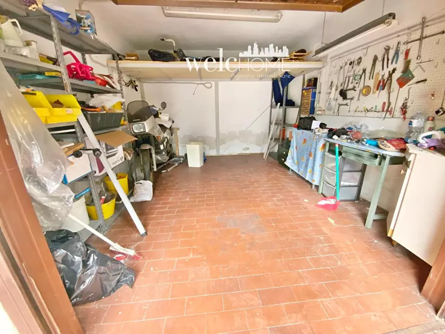 Immagine 19 di Appartamento in vendita  a Prato