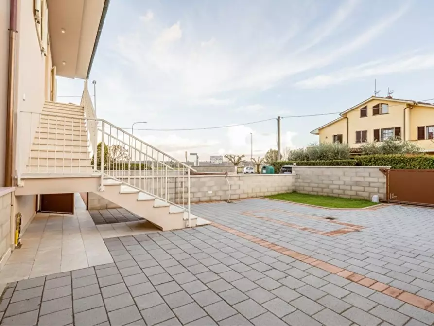 Immagine 42 di Appartamento in vendita  a Bientina