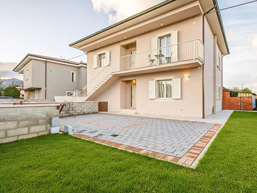 Immagine 2 di Appartamento in vendita  a Bientina