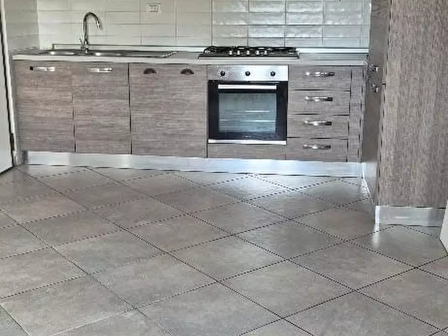 Immagine 2 di Appartamento in vendita  a Cascina