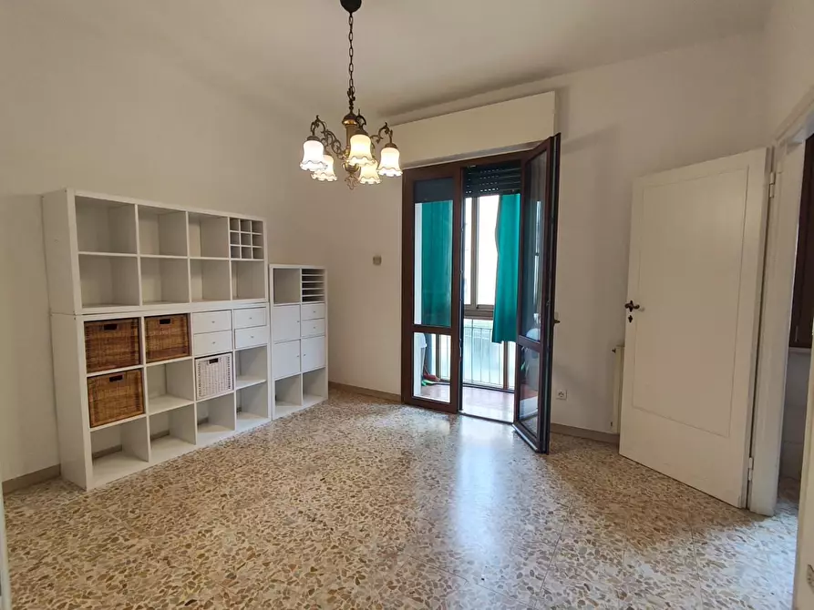 Immagine 26 di Appartamento in vendita  a Lucca