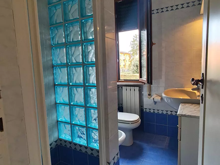 Immagine 17 di Appartamento in vendita  a Lucca