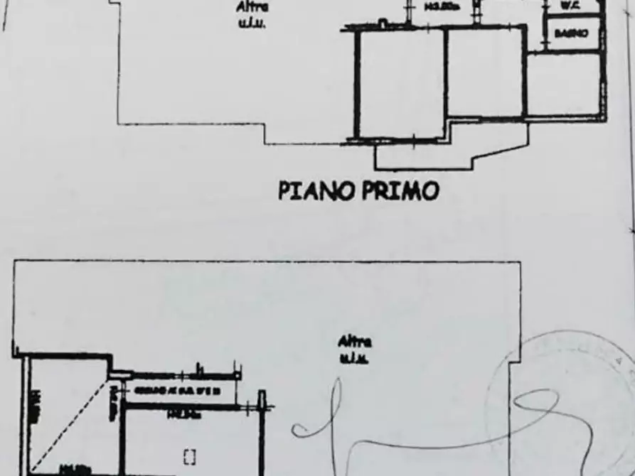 Immagine 35 di Appartamento in vendita  a Lucca