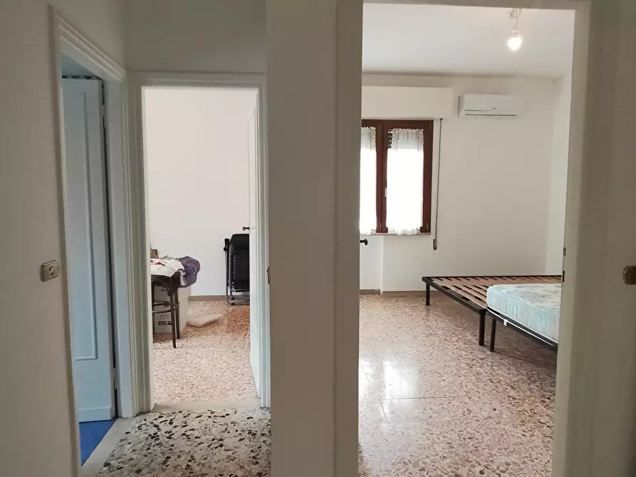 Immagine 23 di Appartamento in vendita  a Lucca