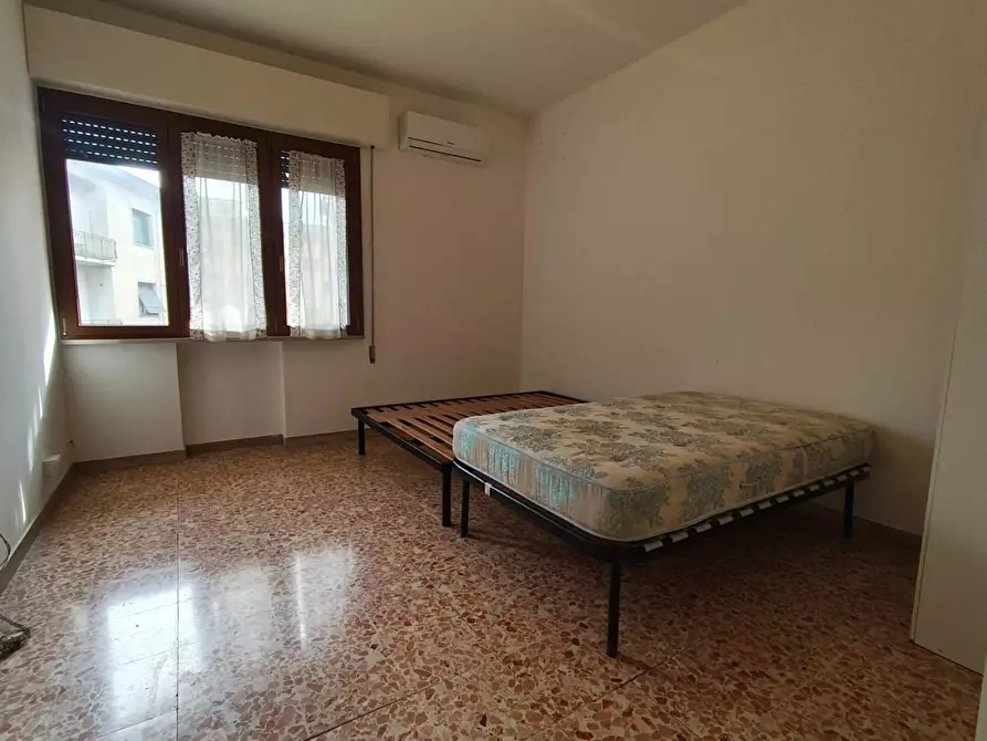 Immagine 10 di Appartamento in vendita  a Lucca