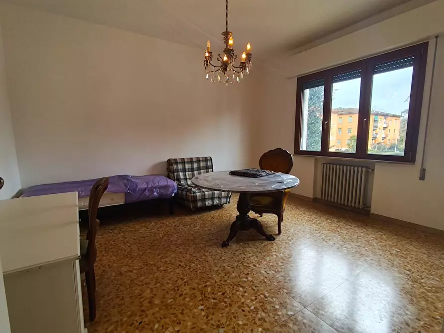 Immagine 12 di Appartamento in vendita  a Lucca