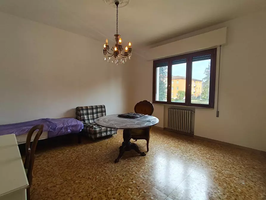 Immagine 11 di Appartamento in vendita  a Lucca