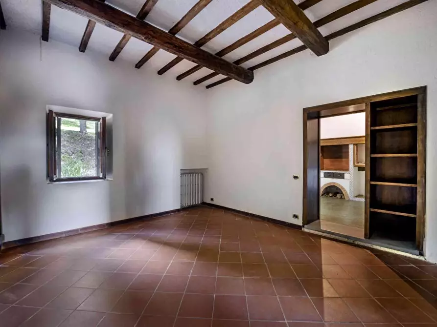 Immagine 17 di Villa in vendita  a Scarperia E San Piero