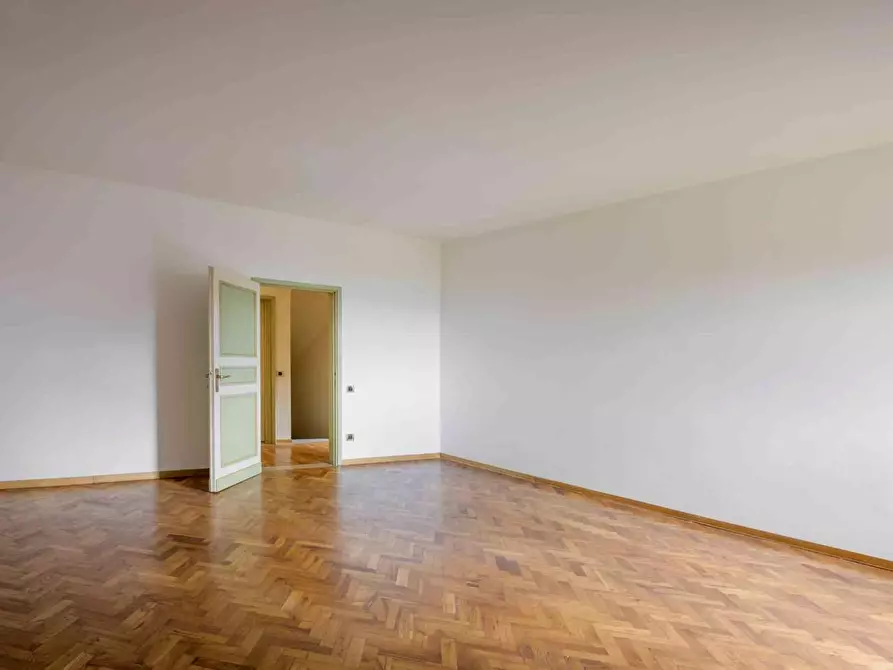 Immagine 20 di Villa in vendita  a Scarperia E San Piero