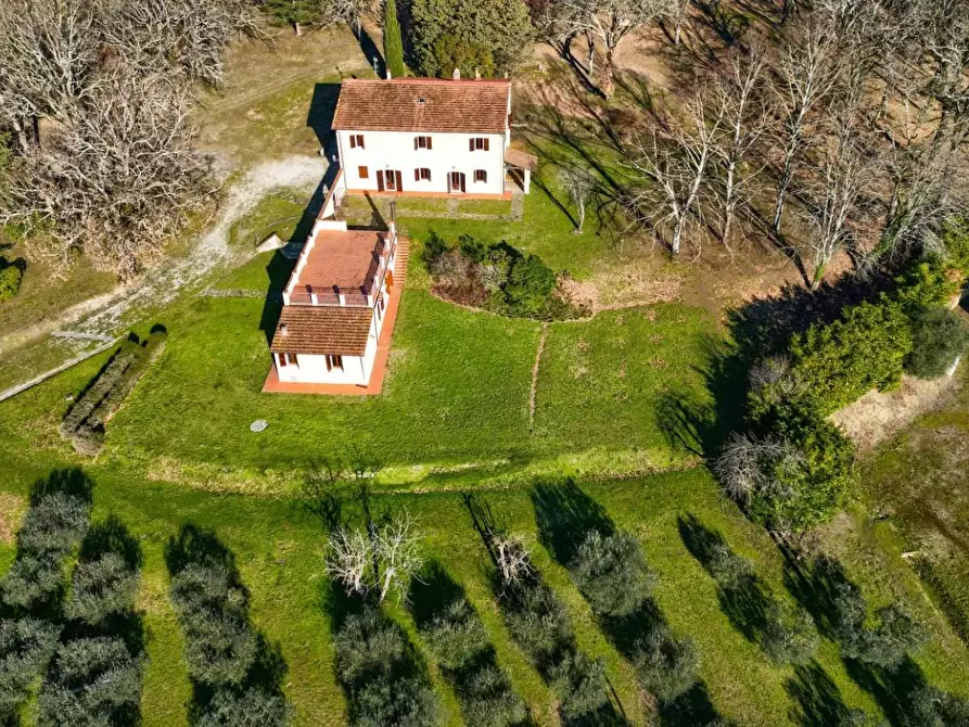 Immagine 11 di Villa in vendita  a Scarperia E San Piero