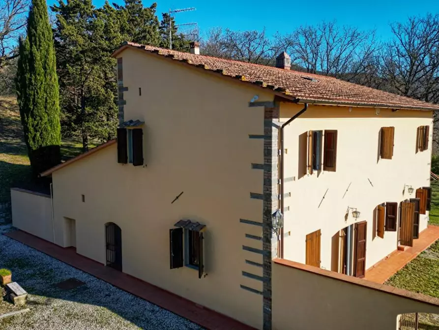 Immagine 17 di Villa in vendita  a Scarperia E San Piero