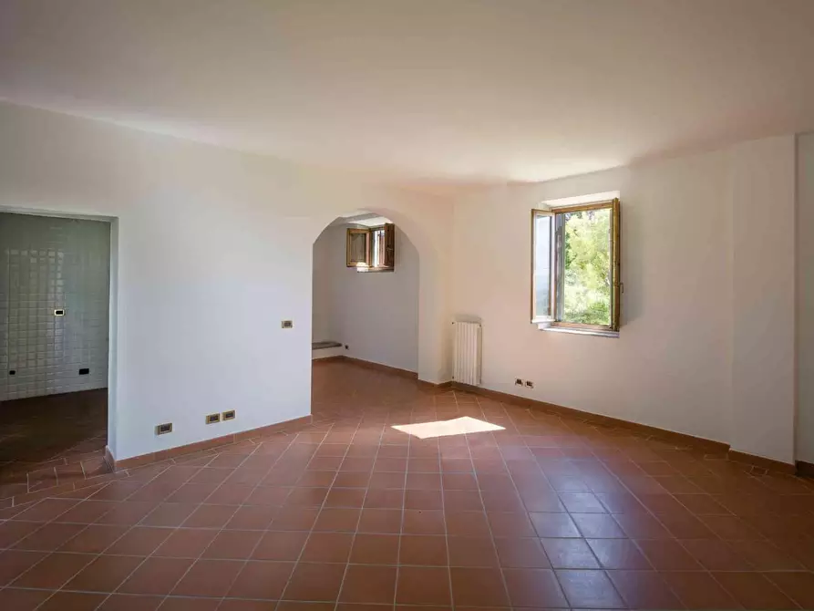Immagine 18 di Villa in vendita  a Scarperia E San Piero