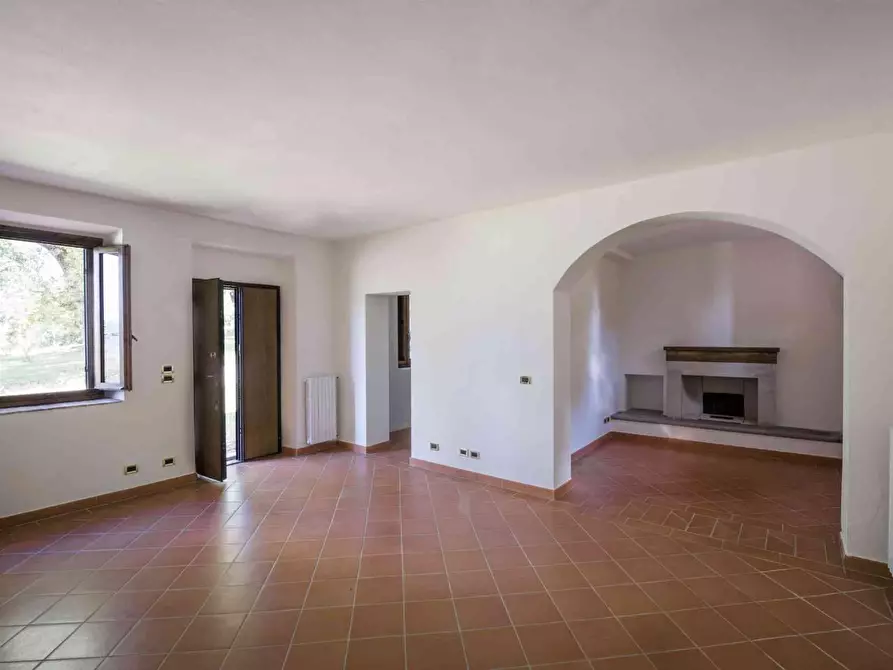 Immagine 19 di Villa in vendita  a Scarperia E San Piero