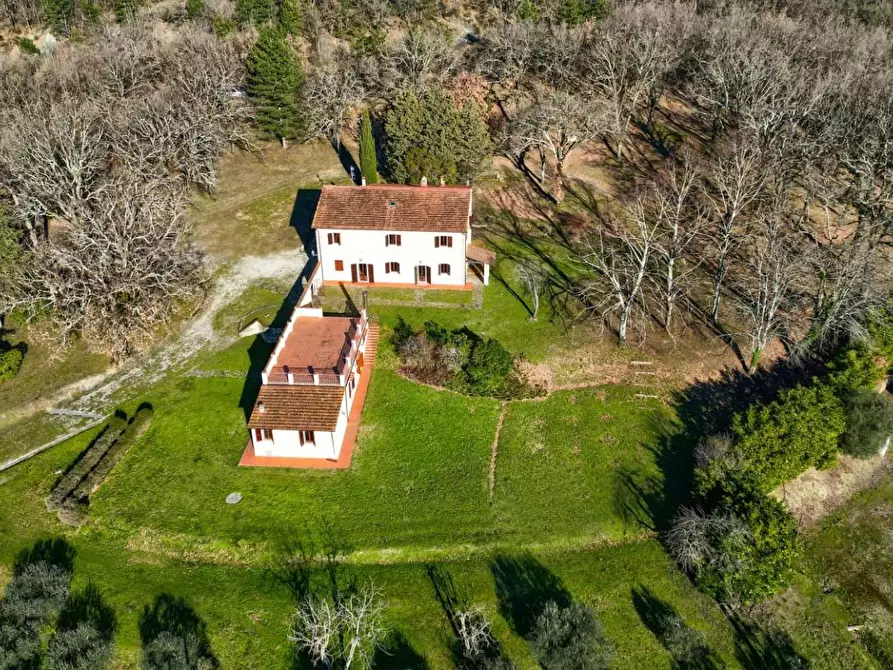 Immagine 10 di Villa in vendita  a Scarperia E San Piero