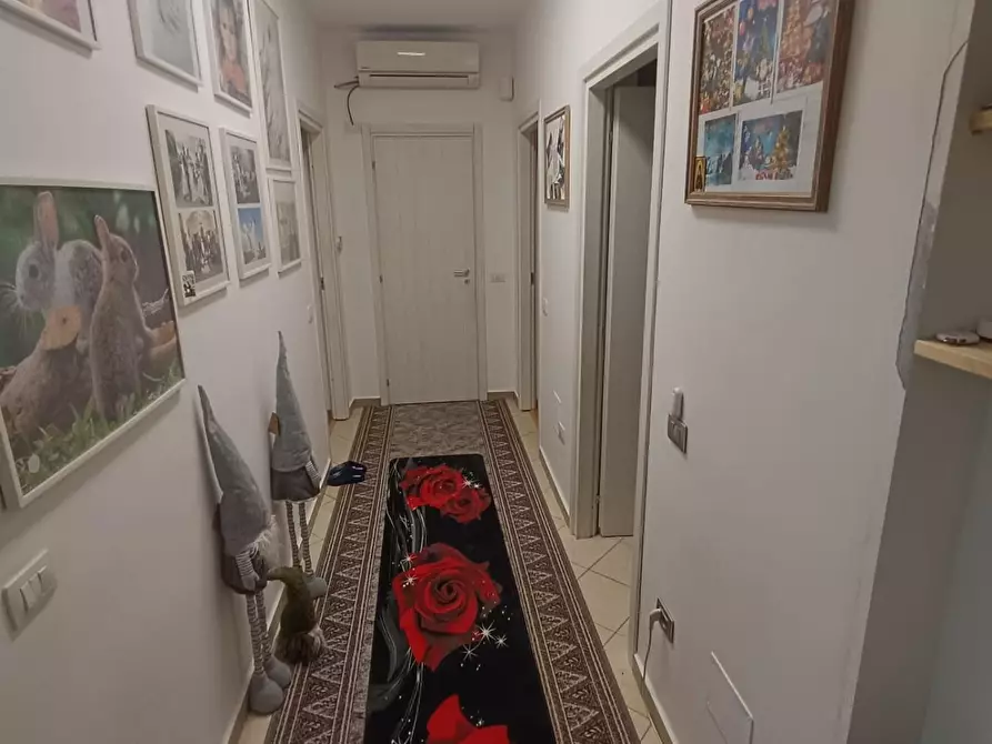 Immagine 11 di Porzione di casa in vendita  a Carrara