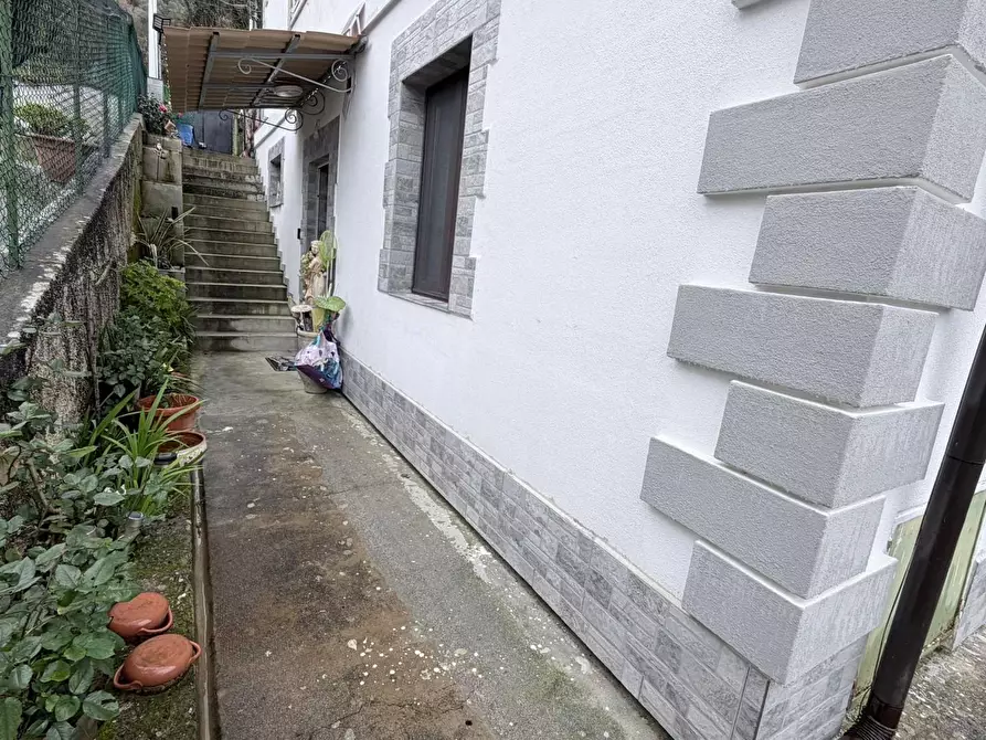 Immagine 25 di Porzione di casa in vendita  a Carrara