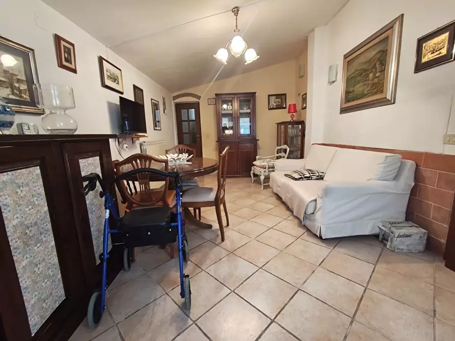 Immagine 10 di Terratetto in vendita  a Lucca