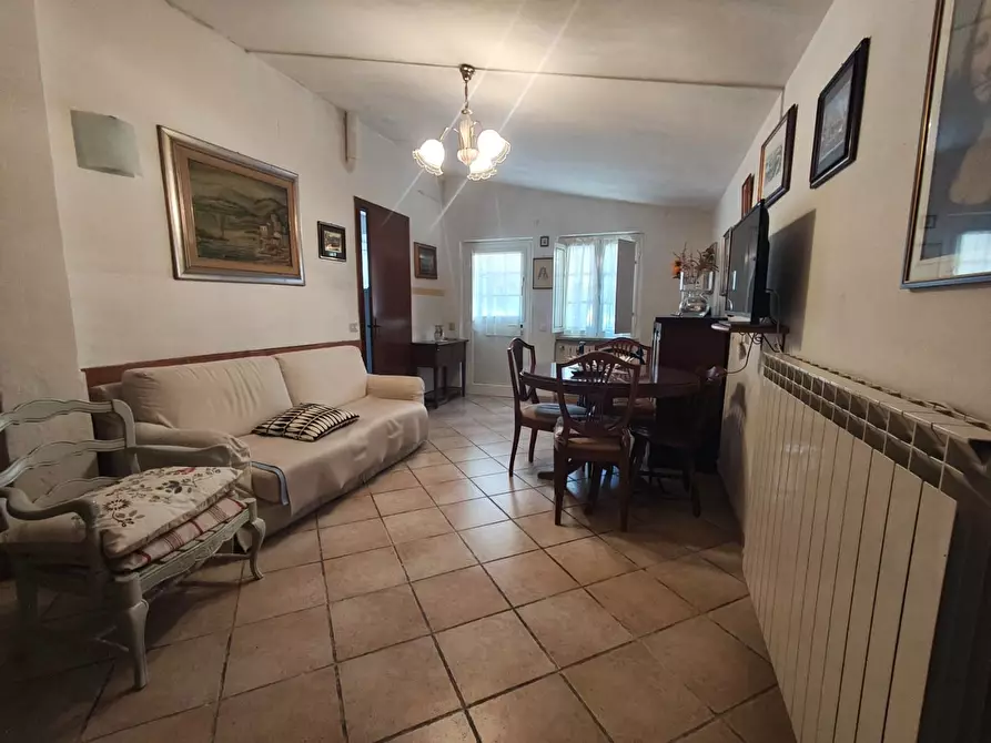 Immagine 9 di Terratetto in vendita  a Lucca