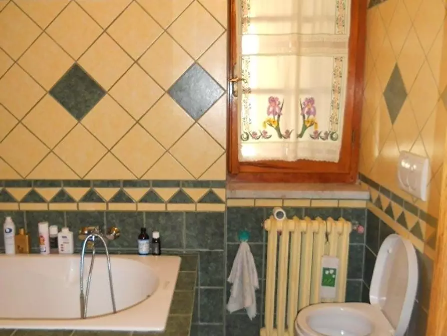 Immagine 19 di Villa in vendita  a Fosdinovo