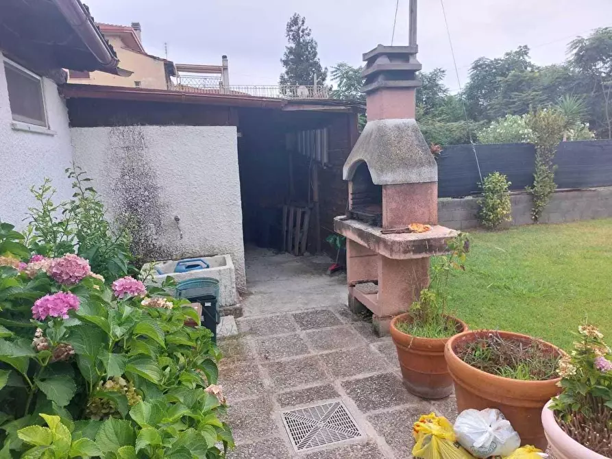 Immagine 10 di Casa semindipendente in vendita  a Ortonovo