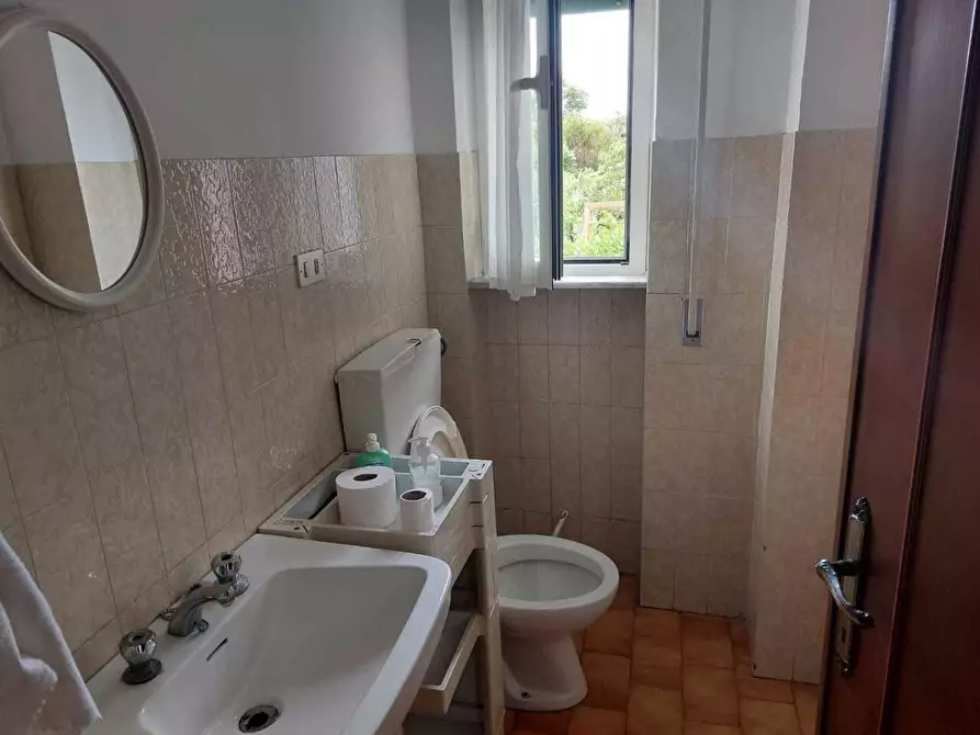 Immagine 17 di Casa semindipendente in vendita  a Ortonovo