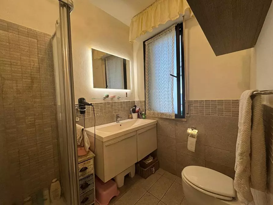 Immagine 29 di Appartamento in vendita  a Viareggio