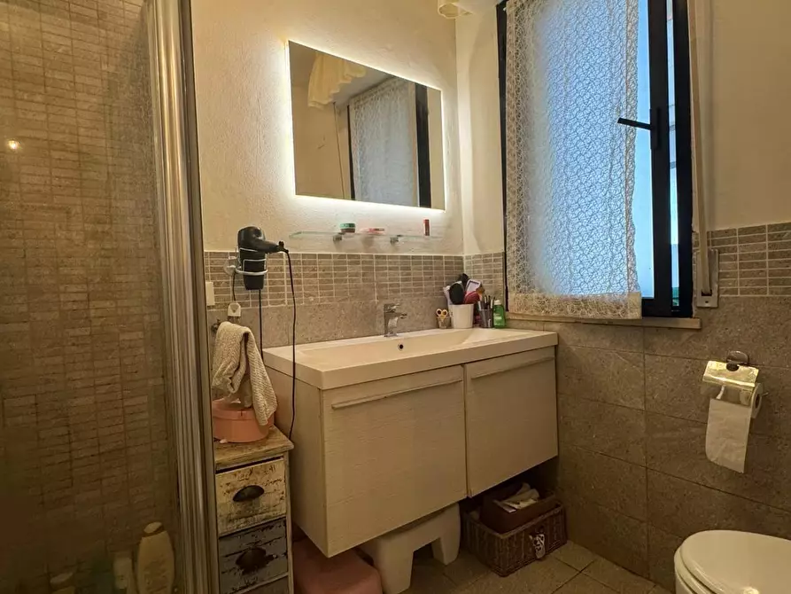 Immagine 30 di Appartamento in vendita  a Viareggio