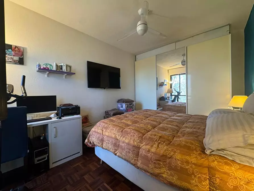 Immagine 11 di Appartamento in vendita  a Viareggio