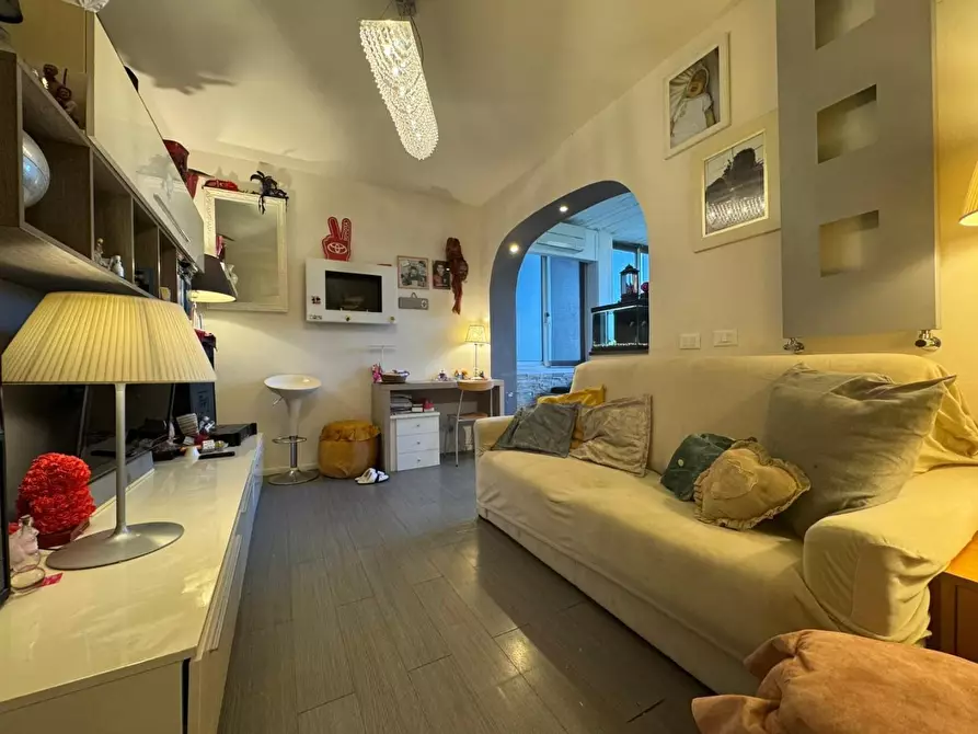 Immagine 17 di Appartamento in vendita  a Viareggio