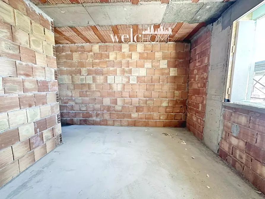 Immagine 10 di Appartamento in vendita  a Campi Bisenzio