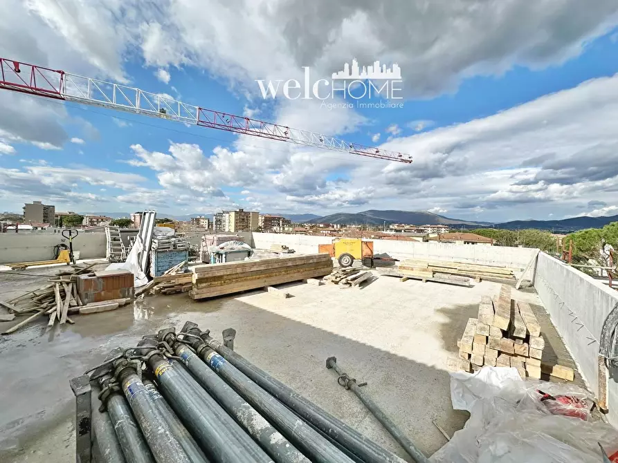 Immagine 18 di Appartamento in vendita  a Campi Bisenzio