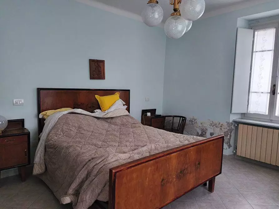 Immagine 10 di Casa semindipendente in vendita  a Castelnuovo Magra