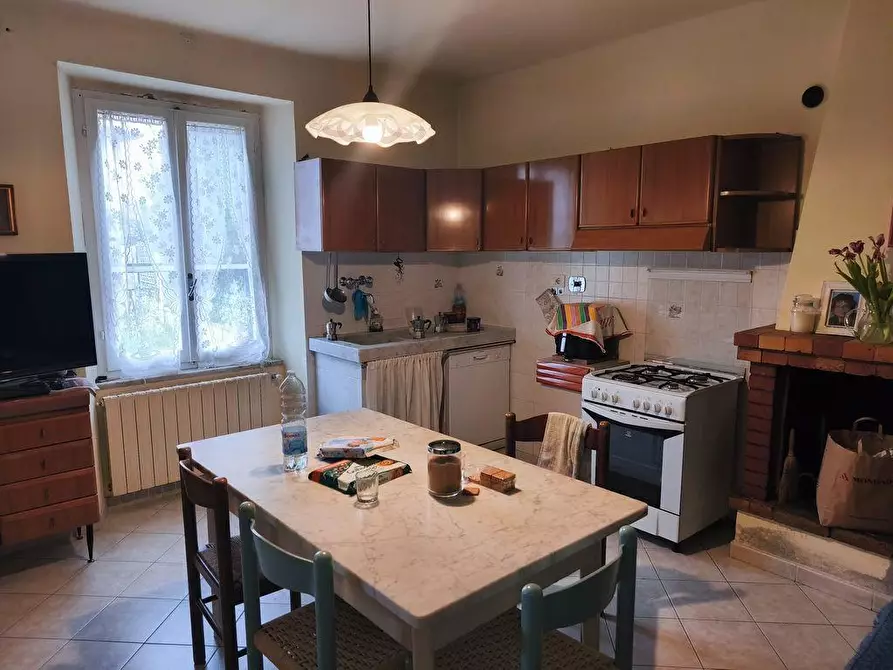 Immagine 6 di Casa semindipendente in vendita  a Castelnuovo Magra
