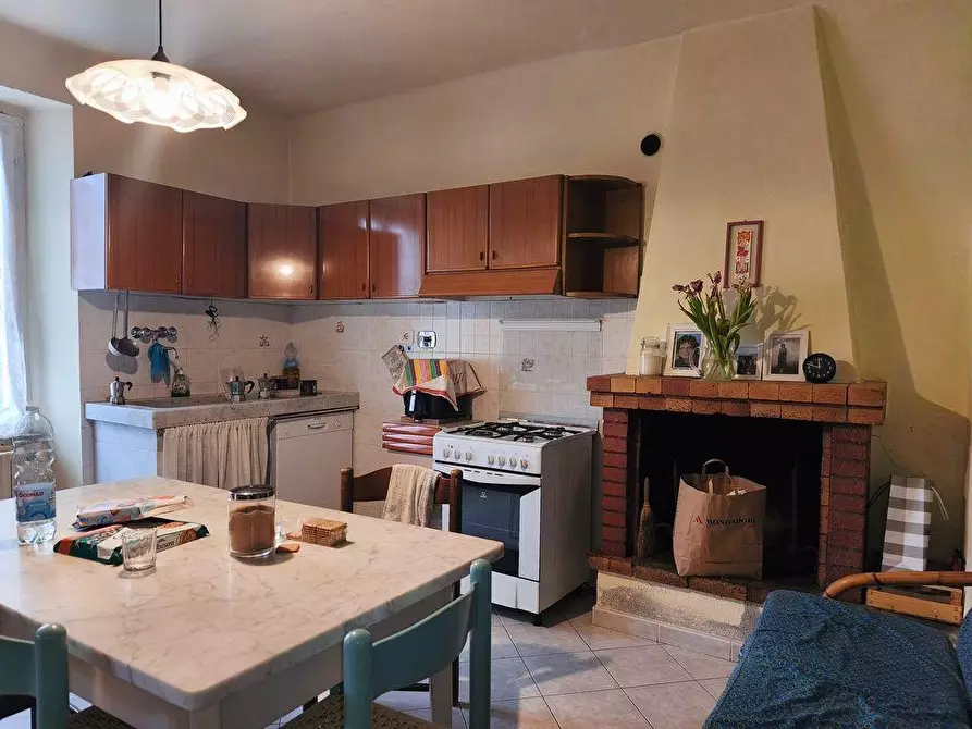 Immagine 4 di Casa semindipendente in vendita  a Castelnuovo Magra