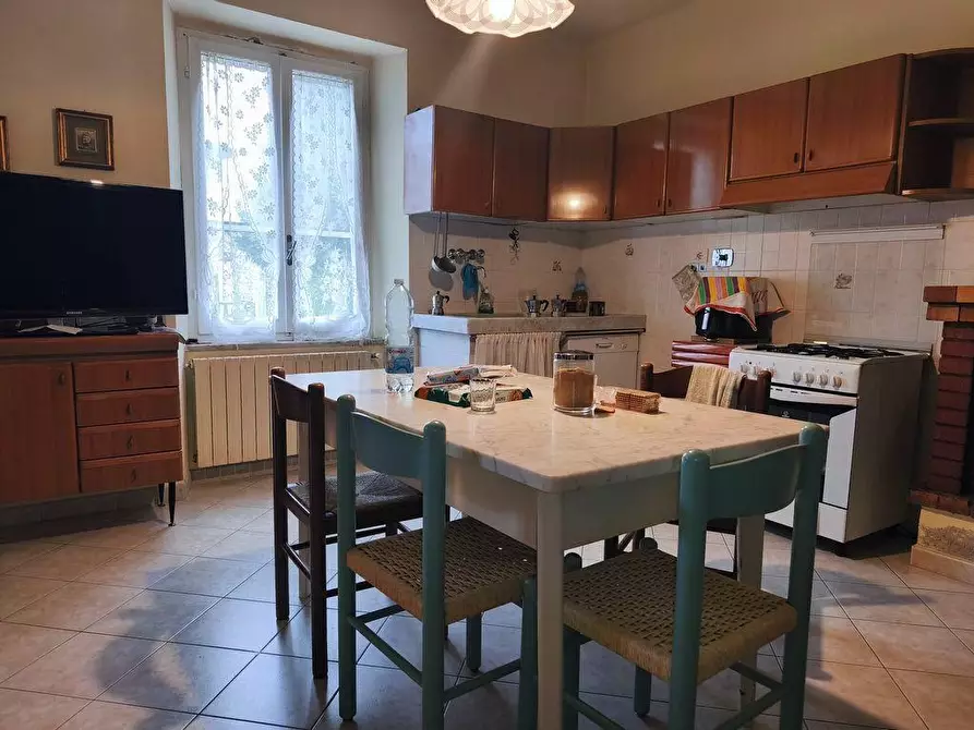 Immagine 5 di Casa semindipendente in vendita  a Castelnuovo Magra