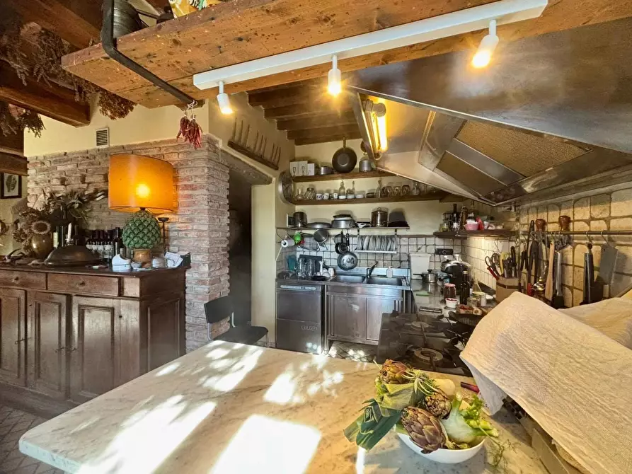 Immagine 38 di Villa in vendita  a San Miniato