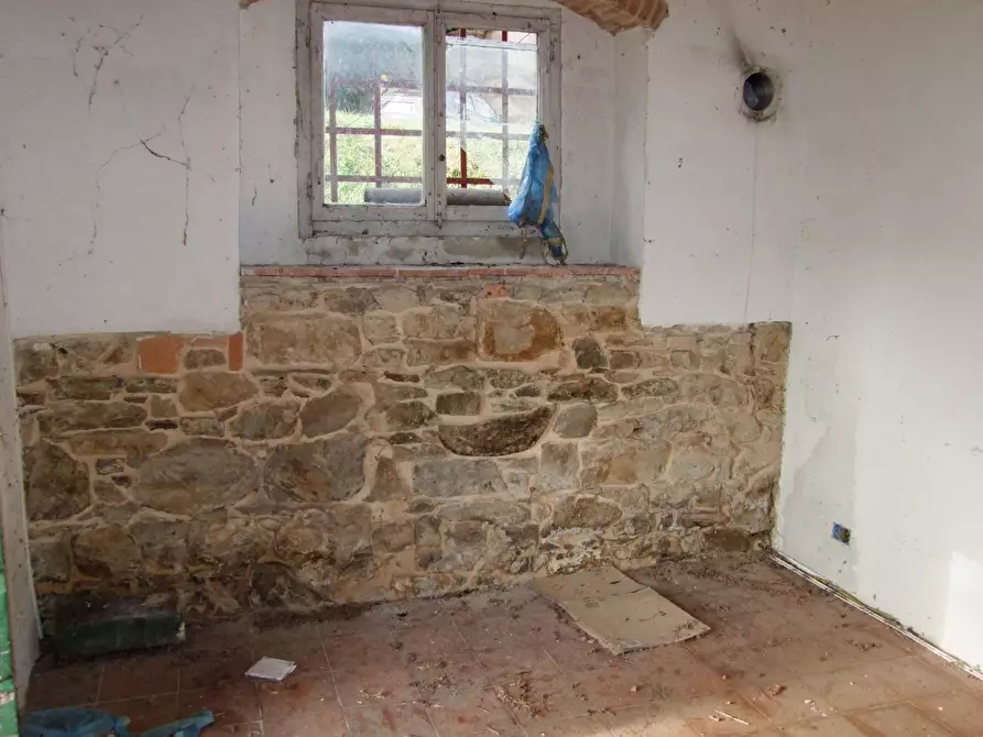 Immagine 12 di Casa colonica in vendita  a Dicomano