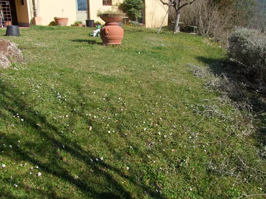 Immagine 5 di Casa colonica in vendita  a Bagno A Ripoli