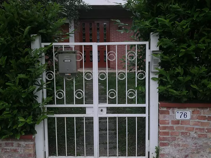 Immagine 5 di Appartamento in affitto  a Calci