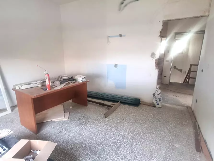 Immagine 12 di Appartamento in vendita  a Viareggio