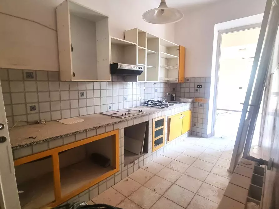 Immagine 9 di Appartamento in vendita  a Viareggio