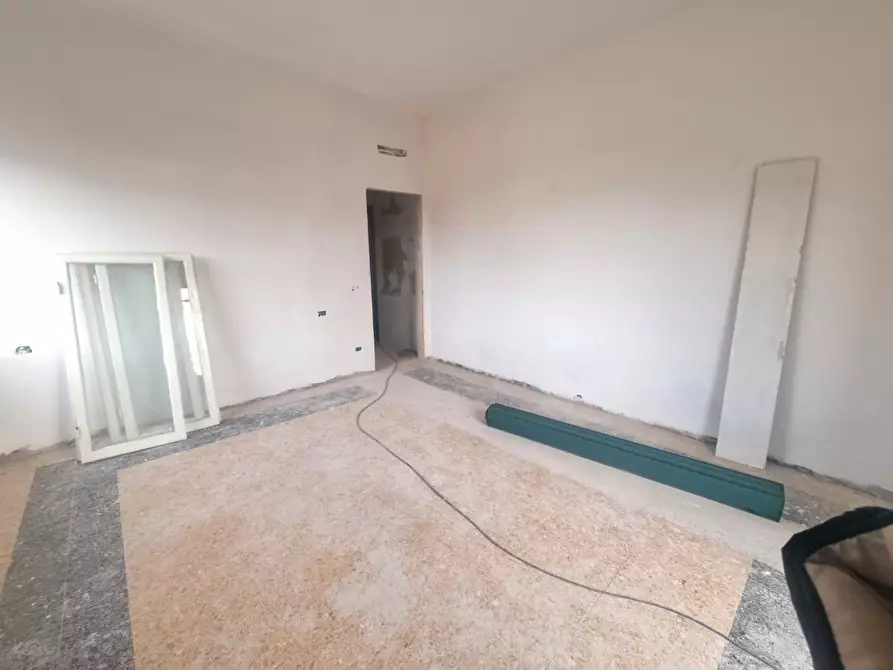 Immagine 3 di Appartamento in vendita  a Viareggio