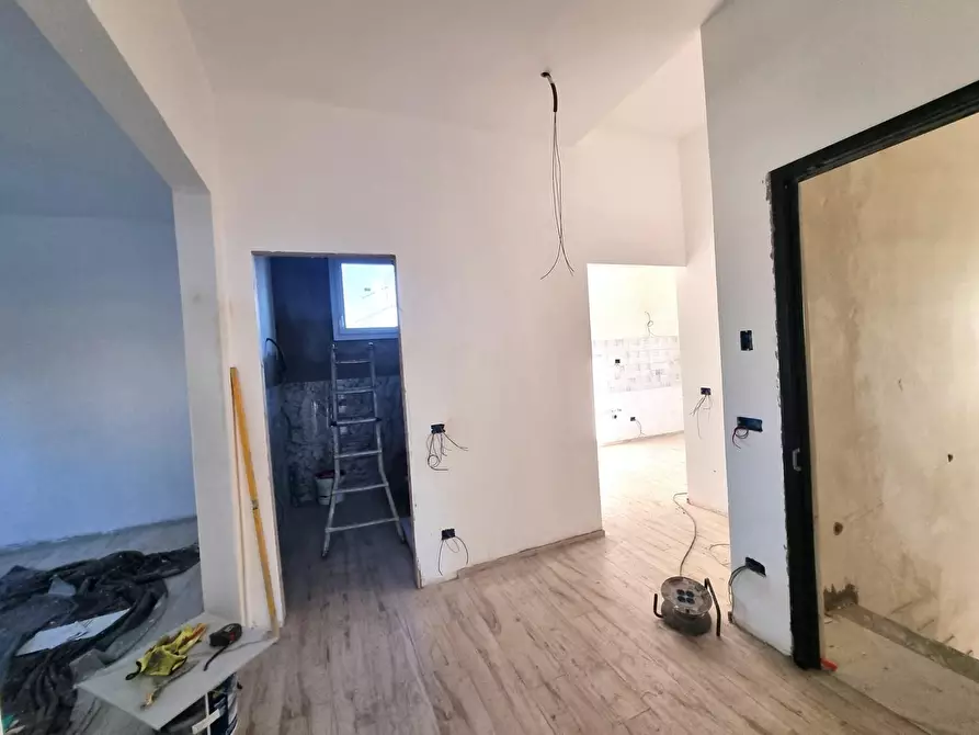 Immagine 4 di Appartamento in vendita  a Viareggio