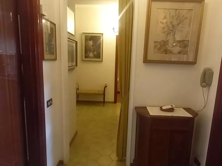 Immagine 11 di Appartamento in affitto  a Camaiore