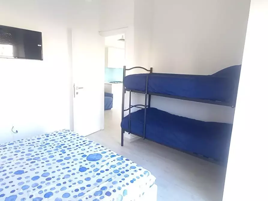 Immagine 10 di Appartamento in affitto  a Camaiore