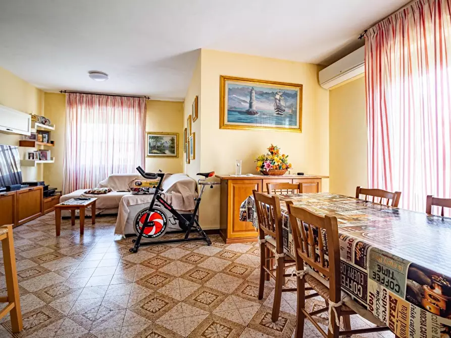 Immagine 1 di Appartamento in vendita  a San Giuliano Terme