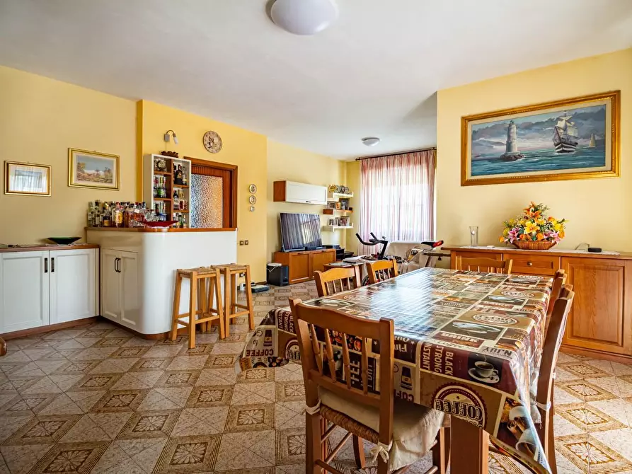 Immagine 4 di Appartamento in vendita  a San Giuliano Terme