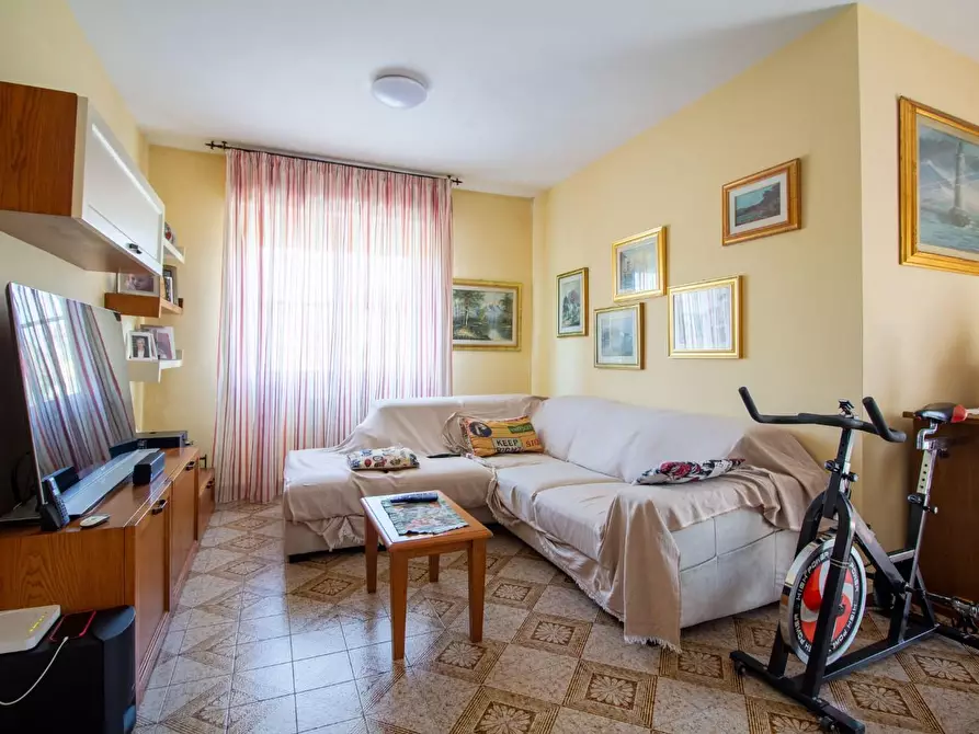 Immagine 2 di Appartamento in vendita  a San Giuliano Terme