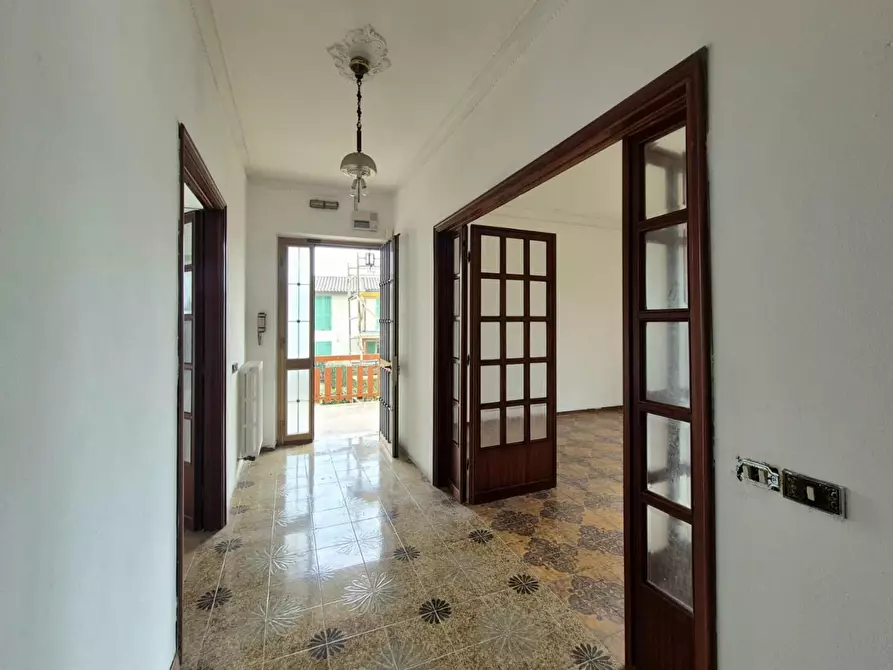 Immagine 5 di Villa in vendita  a Capannori