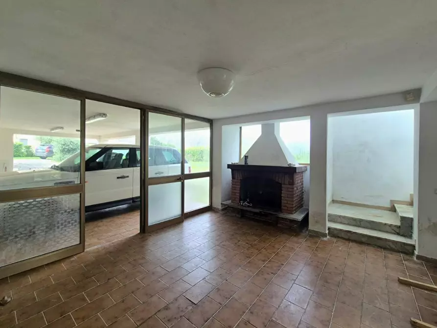 Immagine 19 di Villa in vendita  a Capannori